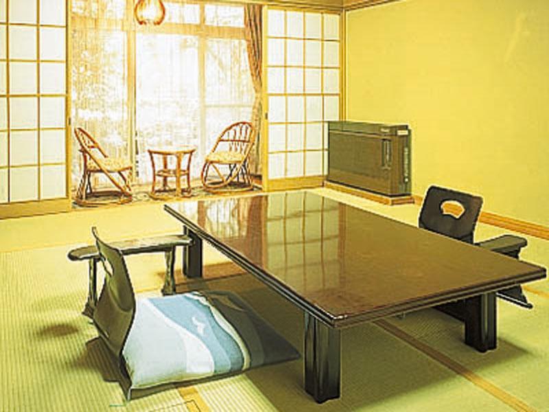 Yugawara Onsen Ryokan Uohan Bagian luar foto