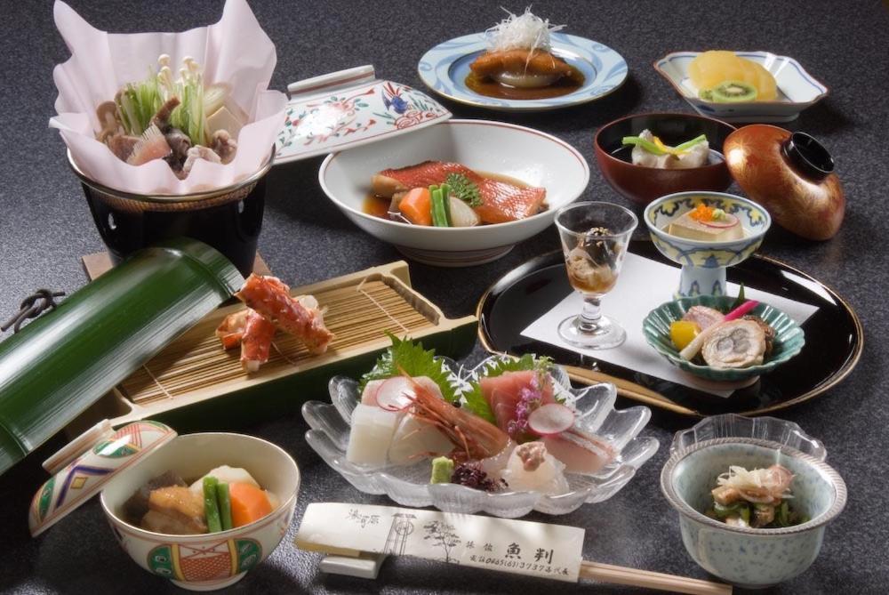 Yugawara Onsen Ryokan Uohan Bagian luar foto